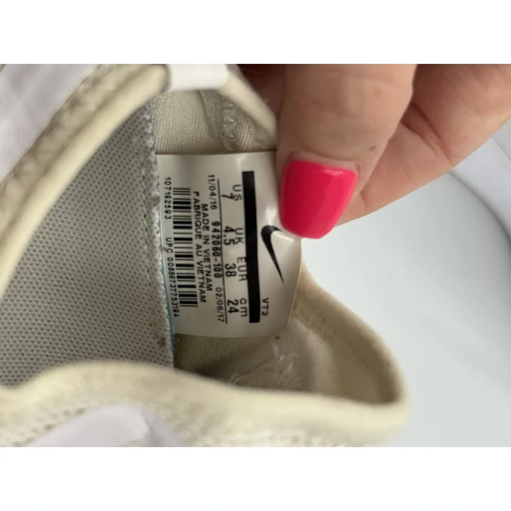 Nike good preowned